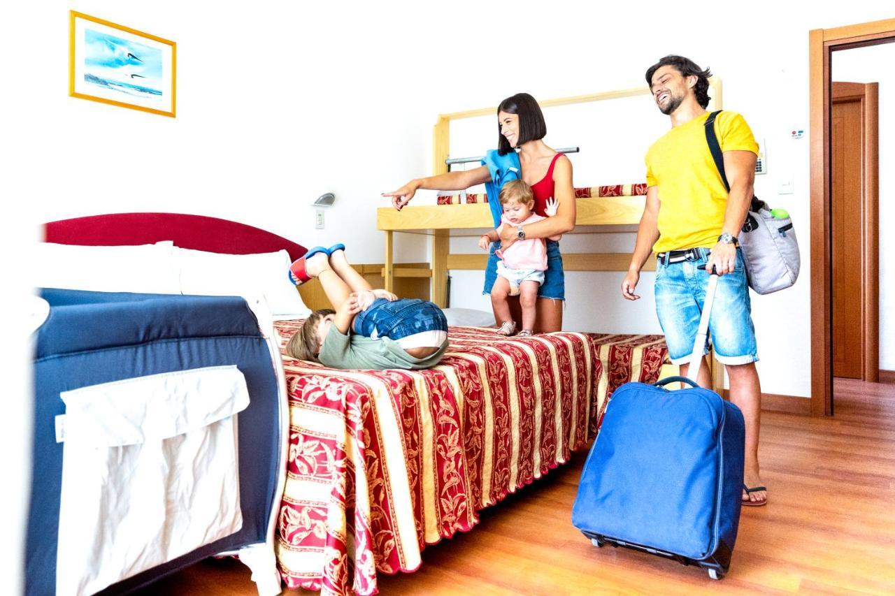 Hotel Angelus Ρίμινι Εξωτερικό φωτογραφία