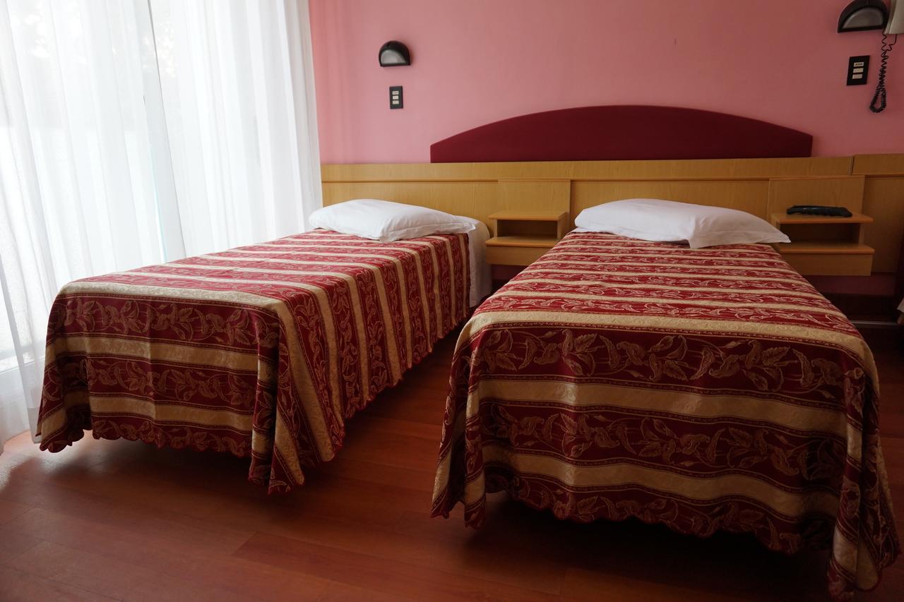 Hotel Angelus Ρίμινι Εξωτερικό φωτογραφία