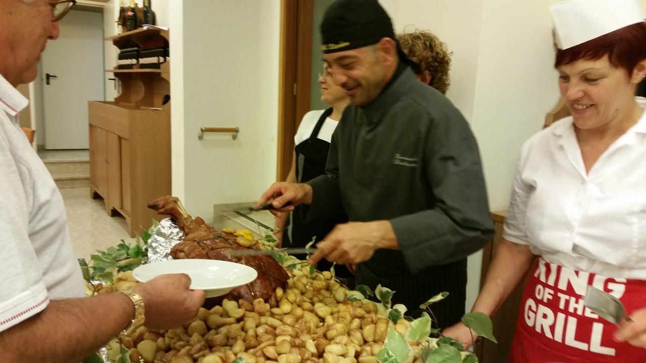 Hotel Angelus Ρίμινι Εξωτερικό φωτογραφία