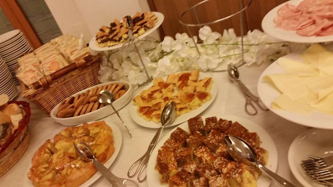 Hotel Angelus Ρίμινι Εξωτερικό φωτογραφία
